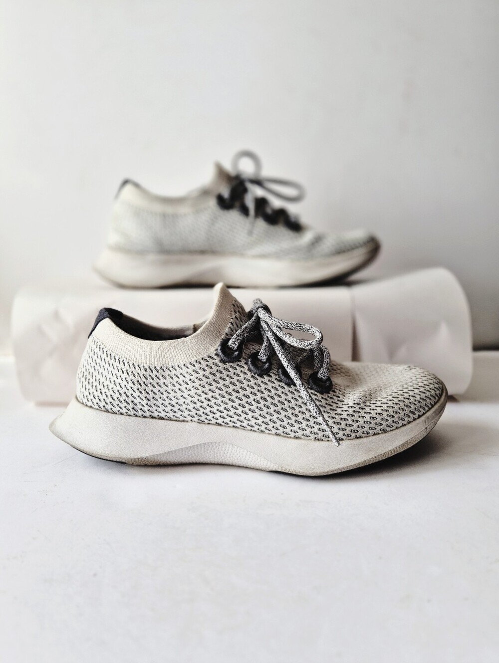 Allbirds Tree Dasher Size 9.5 Grey White Knit Running Shoes Gorpcore Athleisure